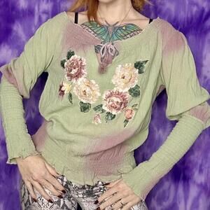 Morgan De Toi vtg y2k sage Green and pink floral applique long sleeve top